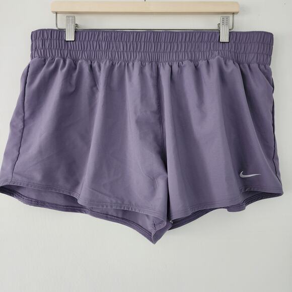 NEW Nike Dri-Fit training shorts lined running athletic womens size XL - Picture 1 of 4